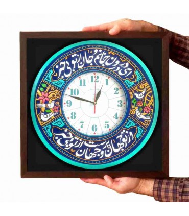 لوح نقش برجسته و ساعت طرح ای در درون جانم