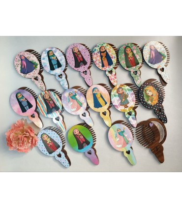 آینه و شانه چوبی