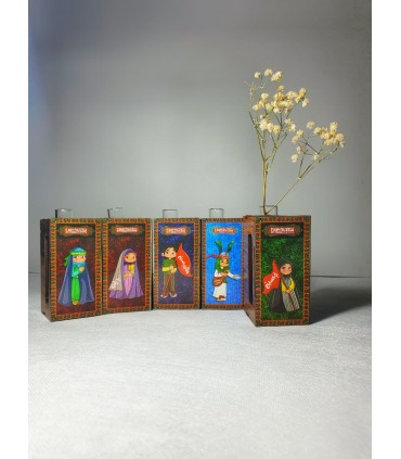 گلدان چوبی طرح‌دار